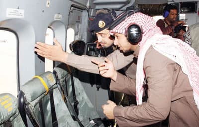 الليث: السيول تجرف الطرق.. العثور على جثتين والبحث جارٍ عن 3 مفقودين