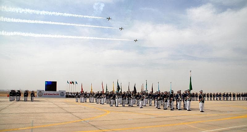 خالد بن سلطان: كلية الملك فيصل الجوية سيتم نقلها.. ولاصحة لرفع القبول في الكليات العسكرية للمرحلة الجامعية