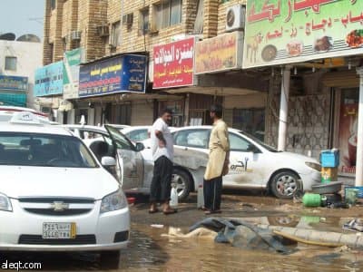 أمانة جدة تحدد أكثر من 100 موقع خطر لتجمعات مياه السيول