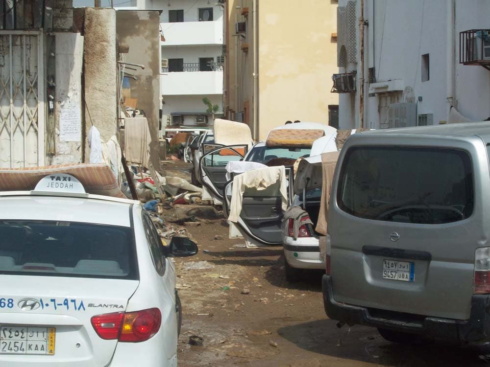 أمانة جدة تحدد أكثر من 100 موقع خطر لتجمعات مياه السيول