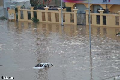 أمانة جدة تحدد أكثر من 100 موقع خطر لتجمعات مياه السيول