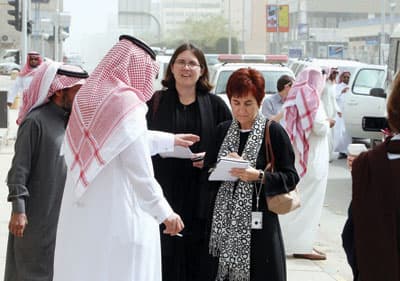 الشعب السعودي يبعث رسالة إلى العالم: لا مساومة على الوطن