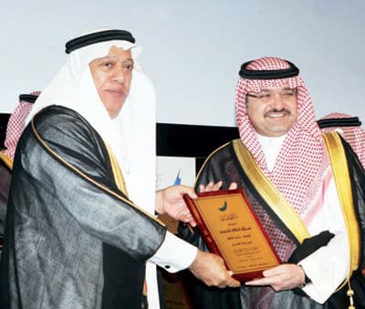 وزير التجارة: ماضون قدماً في التصدي لكل الظواهر والممارسات التجارية غير المشروعة