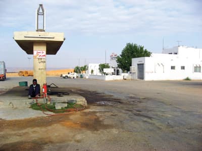 إنقاذ محطات الوقود بالعمل المؤسسي يوسع من دائرة توظيف السعوديين