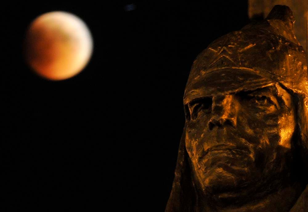 خسوف القمر في صور