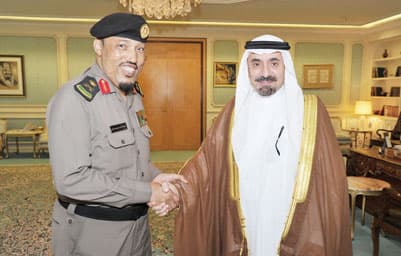 نائب أمير الشرقية يقلد البوشي رتبة لواء