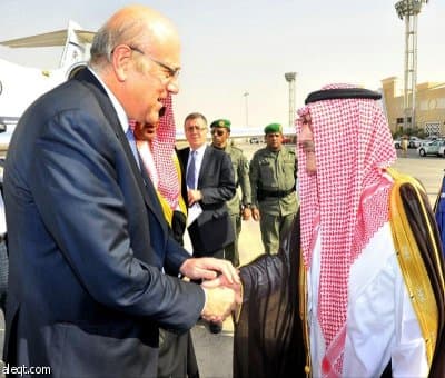 جثمان سلطان في الرياض ... صور اللقاء ... حكاية الوفاء (عدسة : خالد الخميس)