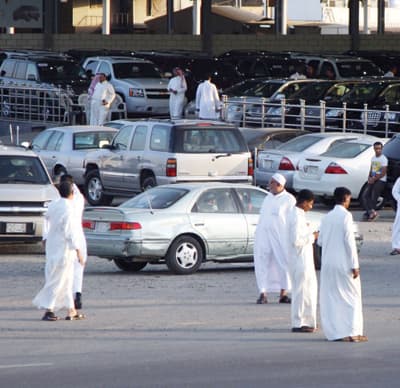 فوضى معارض سيارات جدة تفقد السعوديين 3 آلاف وظيفة
