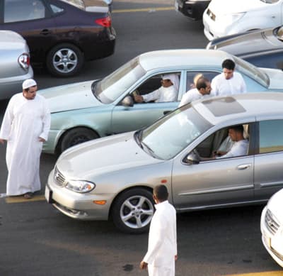 فوضى معارض سيارات جدة تفقد السعوديين 3 آلاف وظيفة