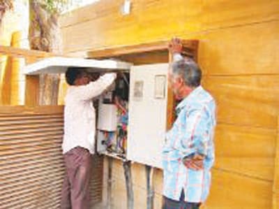 شقة مغلقة تستهلك كهرباء بـ 355 ألف ريال في 583 يوما