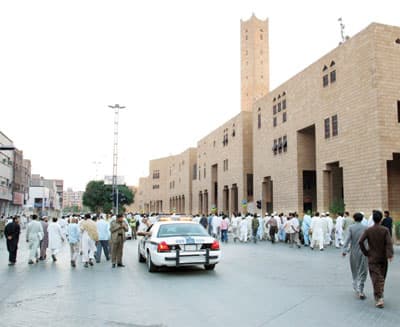 تحديد توقيت صلاة العيد ومصلياته في عدد من مناطق السعودية