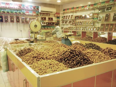 شكاوى من غش التمور في المدينة.. و«التجارة» ترد: حالات فردية