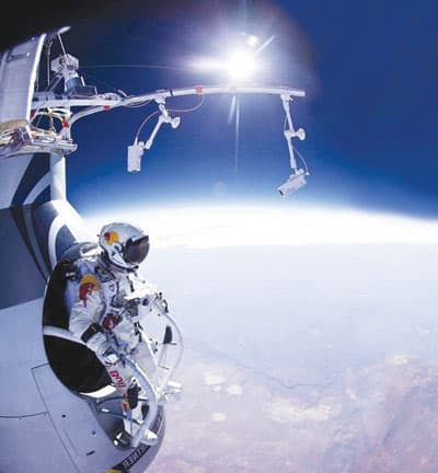 13 مليون مشاهد تابعوا «قفزة فيليكس»