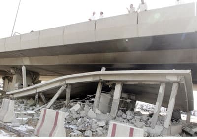 بين ثلاجة الموتى والأدلة الجنائية.. الأهالي يفتشون عن جثث ذويهم