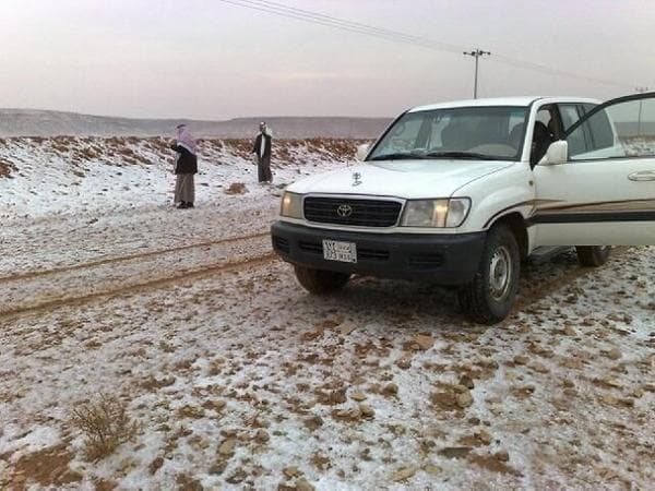 قصة مصورة: الثلوج تزين حزم الجلاميد في الحدود الشمالية