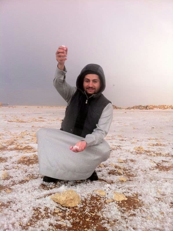 قصة مصورة: الثلوج تزين حزم الجلاميد في الحدود الشمالية