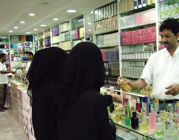 سعوديات يقتحمن طريق الاستثمار بمنتجات متخصصة واحترافية