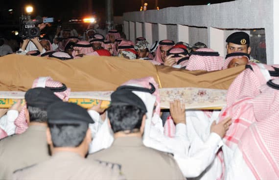 ثرى «العدل» يستقبل جثمان الفقيد