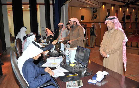 أمير تبوك : بدء صرف التعويضات للمتضررين من السيول