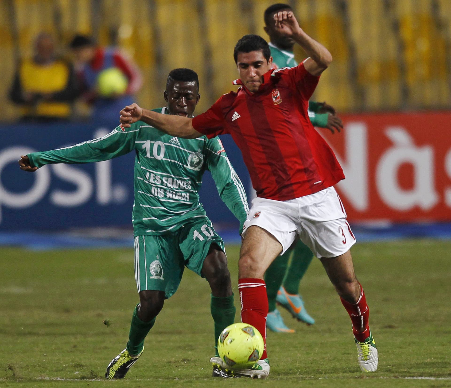 الأهلي المصري يقهر ليوبار ويتوج بلقب كأس السوبر الأفريقي