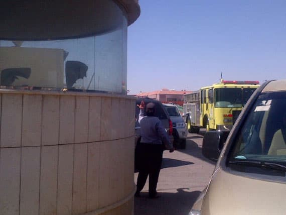 الدفاع المدني يخمد حريق في تمديدات كهرباء جامعة نورة