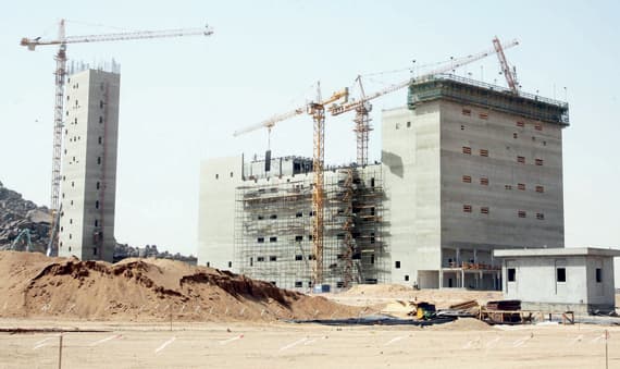 «الصوامع» تبدأ الإنتاج من فرع الجموم نهاية العام