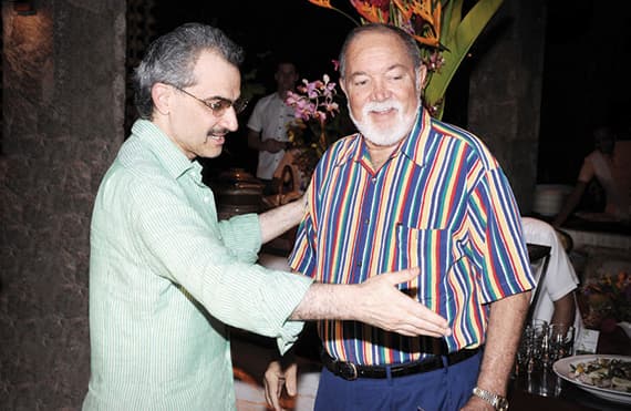 الوليد بن طلال يقيم مأدبة عشاء على شرف الرئيس السابق لـ «سيشل»