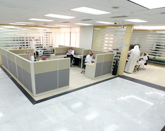 «التجارة» تجعل تطوير الموظف وتوفير البيئة المناسبة والإبداع ركنا أساسيا في خطتها