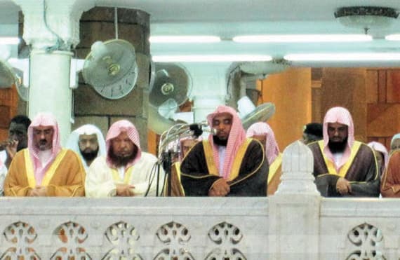 السديس والشريم أشهر ثنائي في تراويح المسجد الحرام