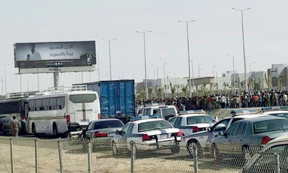 150 إثيوبياً يغلقون طريق مكة - جدة والأمن تعامل معهم بما يضمن سلامتهم