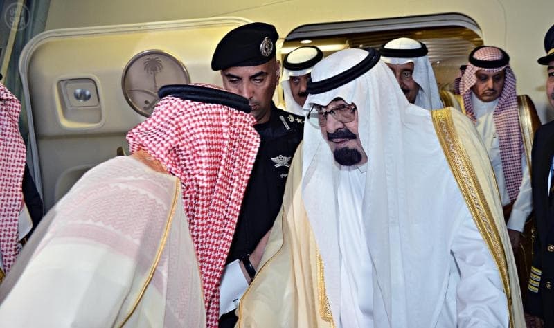 خادم الحرمين الشريفين يصل جدة قادماً من الرياض