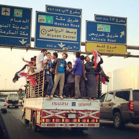 جماهير اليمن .. كل الوسائل تنقل للملعب