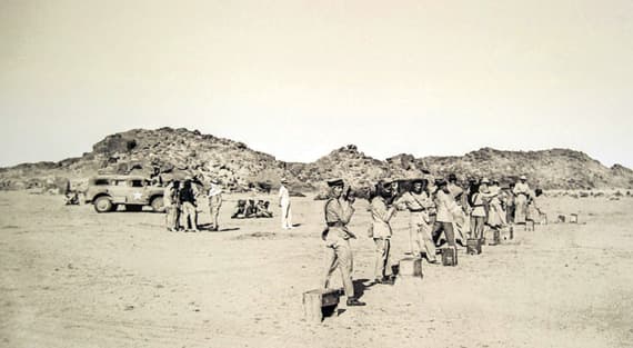 180 صورة «نادرة» توثق أول تدريب للجيش السعودي في الطائف