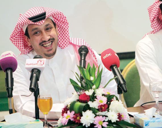 رئيس الأهلي: أخرجونا من دائرة المولد والمزيني
