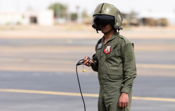 معهد طيران القوات البرية يفتح باب التسجيل