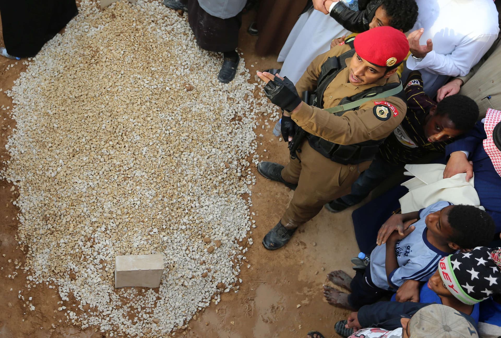 السعودية تواري خادم الحرمين الشريفين الملك عبدالله بن عبد العزيز الثرى في مقبرة العود