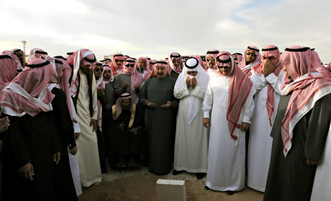 السعودية تواري خادم الحرمين الشريفين الملك عبدالله بن عبد العزيز الثرى في مقبرة العود
