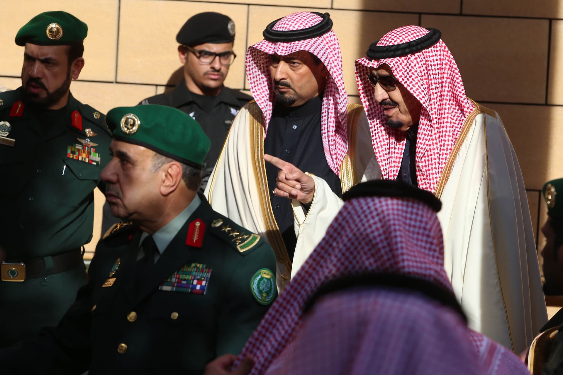 السعودية تواري خادم الحرمين الشريفين الملك عبدالله بن عبد العزيز الثرى في مقبرة العود