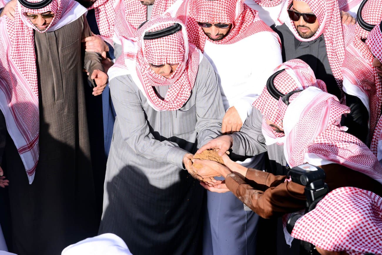 السعودية تواري خادم الحرمين الشريفين الملك عبدالله بن عبد العزيز الثرى في مقبرة العود