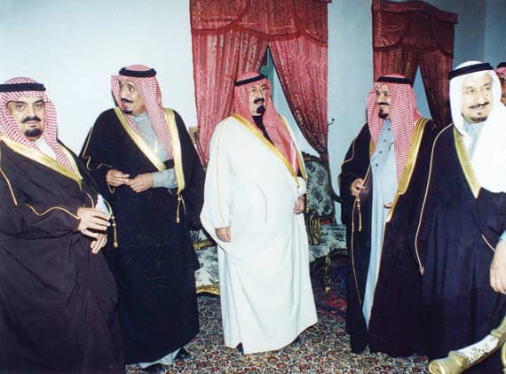 190 ألــف صـورة ترصد تـاريـخ المملكة وحياة الملك سلمان