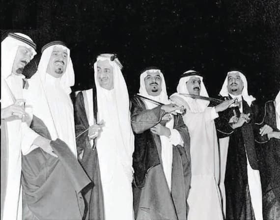 190 ألــف صـورة ترصد تـاريـخ المملكة وحياة الملك سلمان