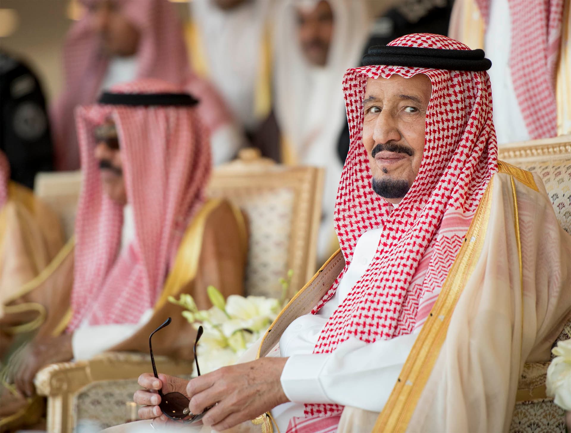 خادم الحرمين يرعى الحفل الختامي لمهرجان الملك عبدالعزيز للإبل ويدشن القرية السعودية للإبل