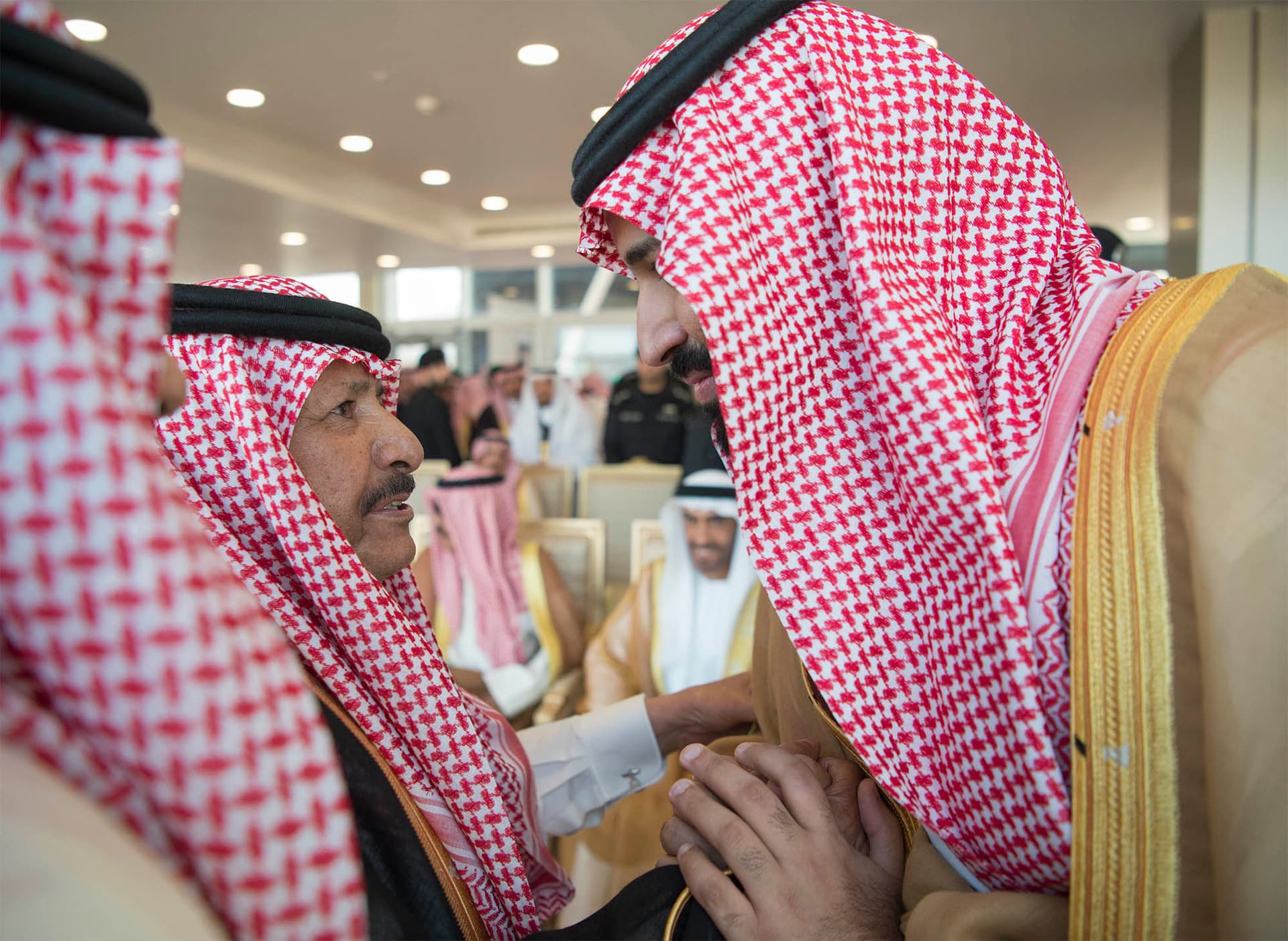 خادم الحرمين يرعى الحفل الختامي لمهرجان الملك عبدالعزيز للإبل ويدشن القرية السعودية للإبل