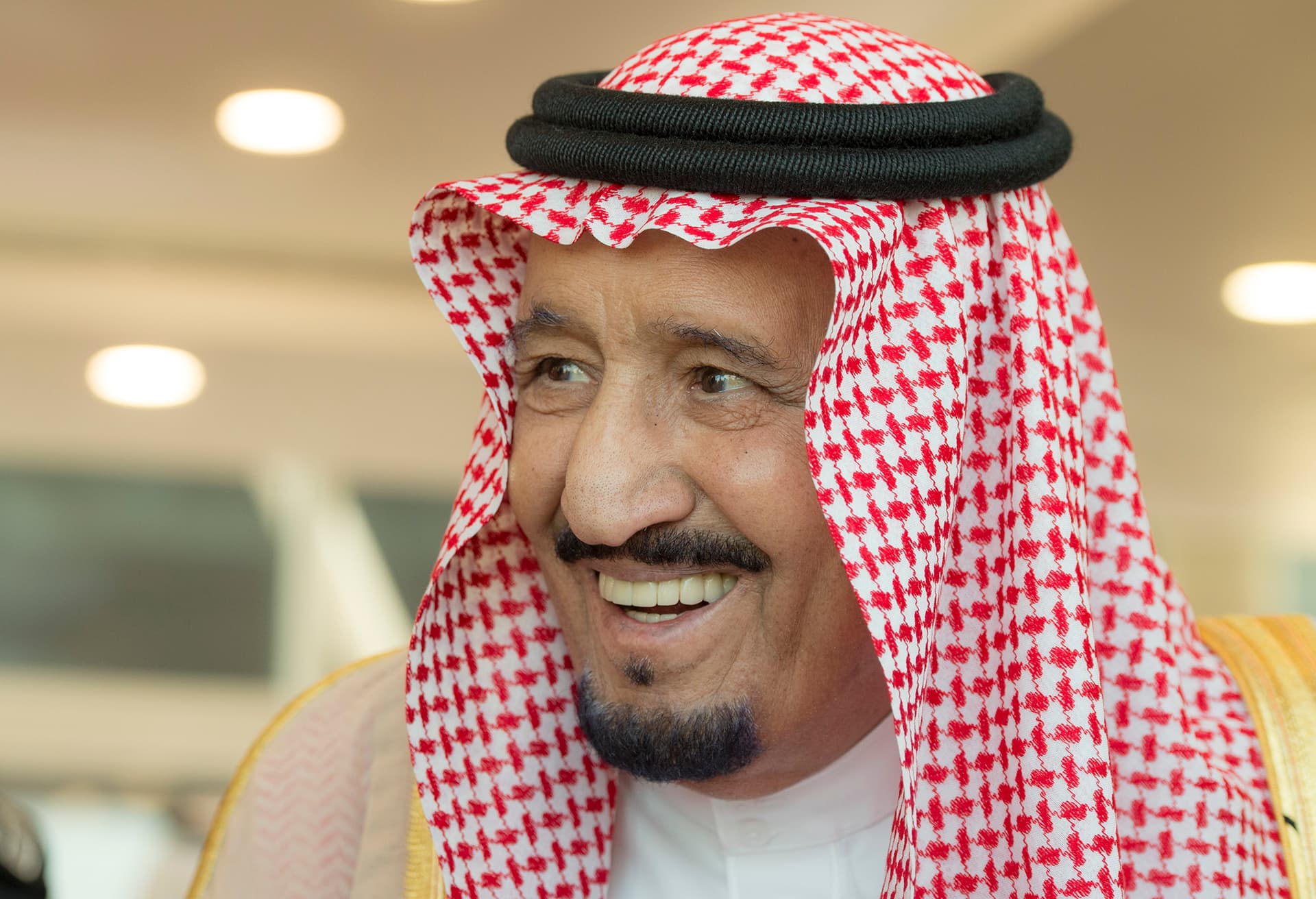 خادم الحرمين يرعى الحفل الختامي لمهرجان الملك عبدالعزيز للإبل ويدشن القرية السعودية للإبل