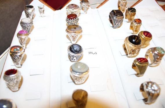 «التجارة» تحدد 3 شروط لسك واستيراد العملات الذهبية والفضية المسحوبة من التداول