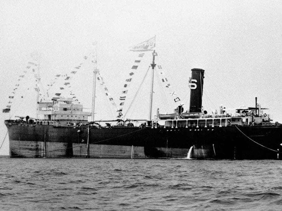 الناقلة «دي. جي. سكوفيلد» .. نقطة انطلاق صفقات النفط بين الرياض وواشنطن