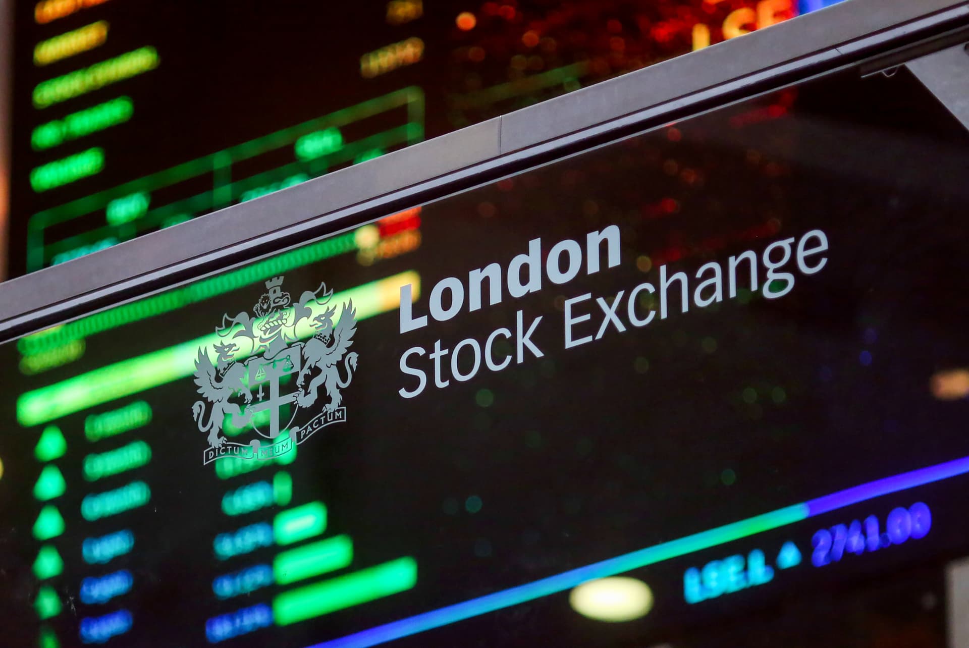 "بي.بي" وأسعار النفط يرفعان الأسهم البريطانية صباحا