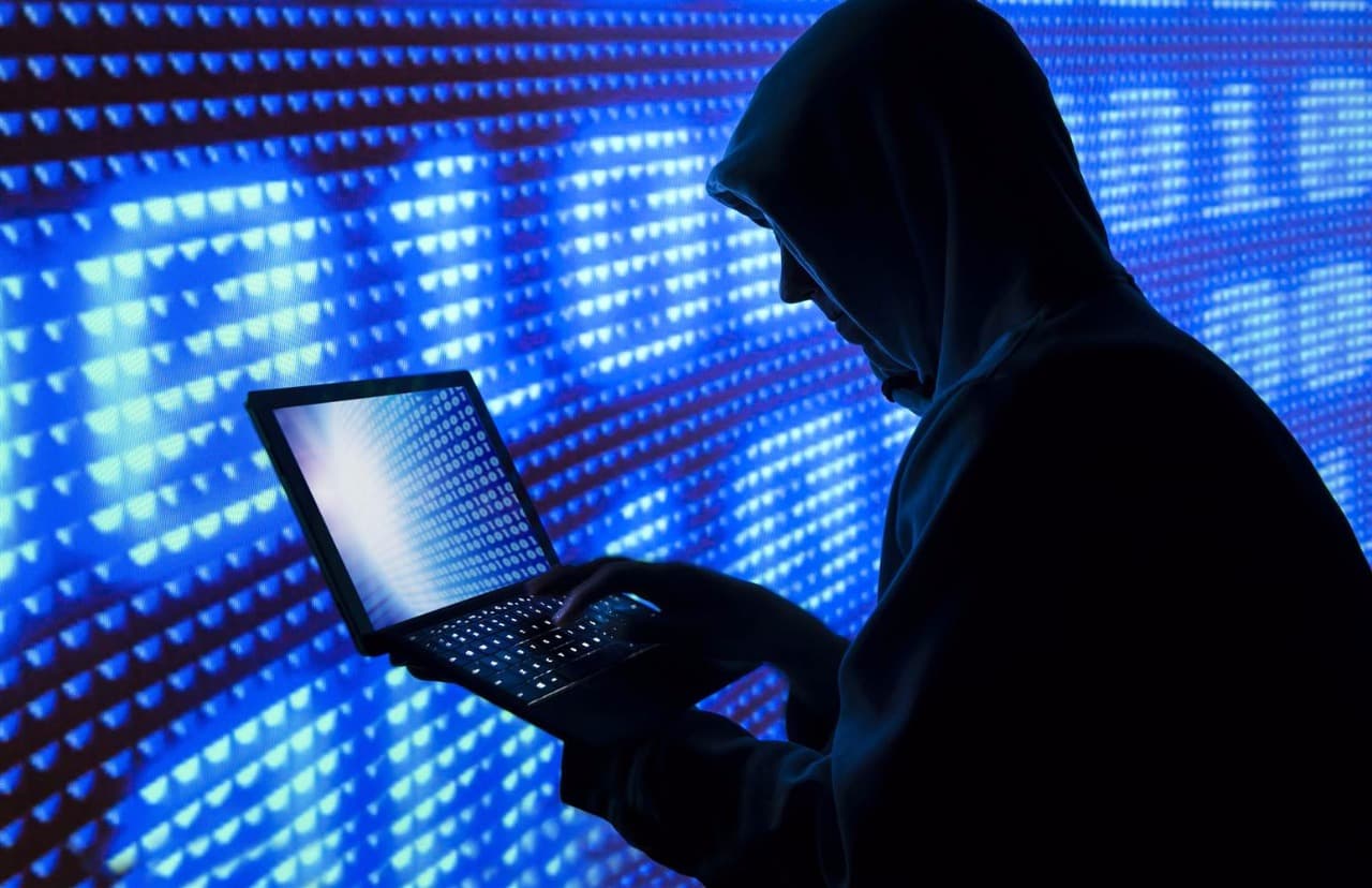 الاستخبارات الداخلية الألمانية تحذر من هجمات إلكترونية على البنية التحتية