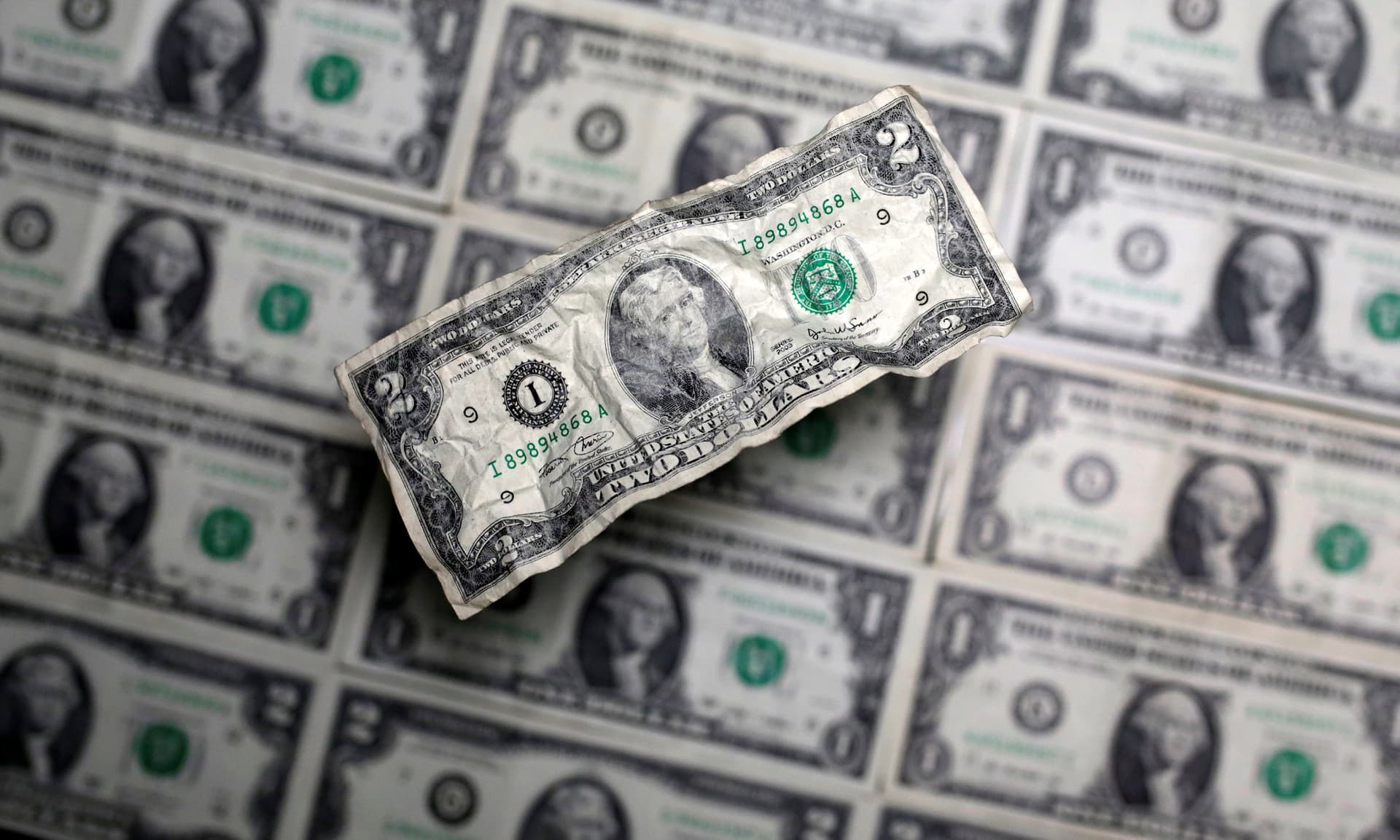 الدولار يسجل أعلى مستوى في 2018 مع صعود العائد على السندات الأمريكية