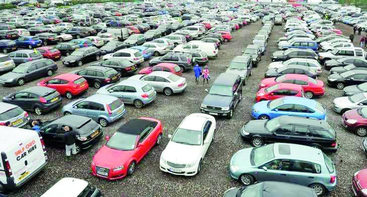 في بريطانيا تطبيق ذكي يركن السيارات من بعد